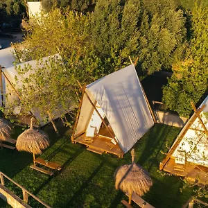 https://glamping-valdevaqueros.es-andalucia.com